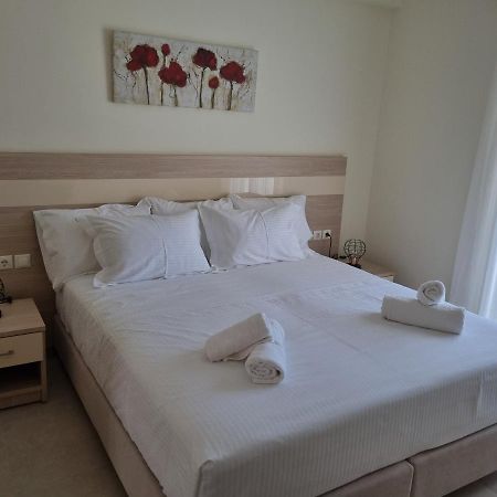 Chrysanthe'S Apartments No2 Poros Town Екстер'єр фото