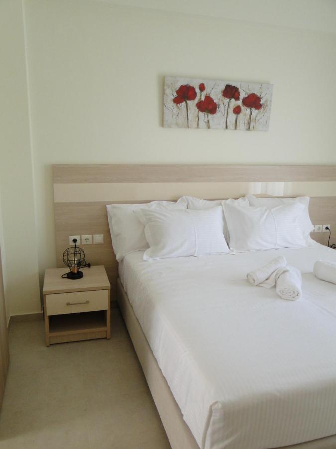 Chrysanthe'S Apartments No2 Poros Town Екстер'єр фото