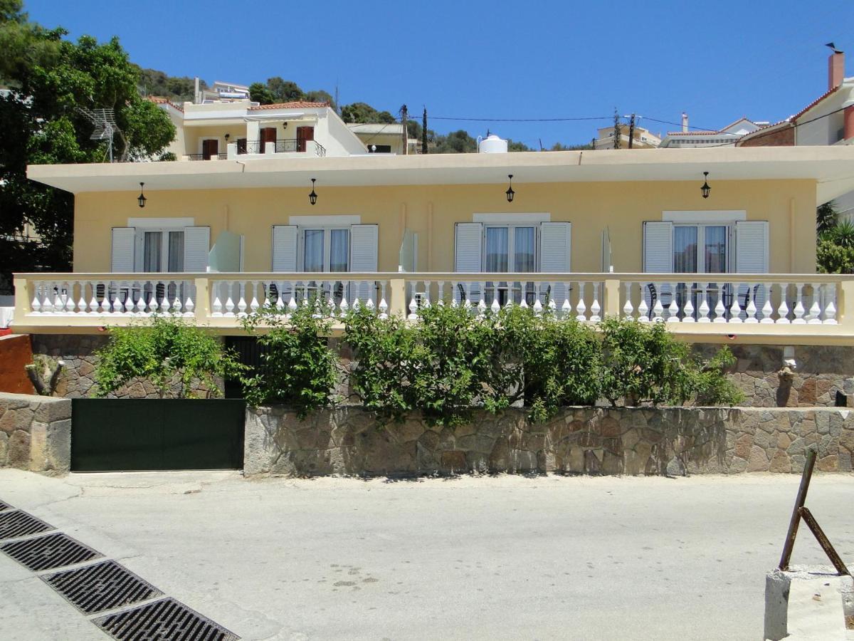 Chrysanthe'S Apartments No2 Poros Town Екстер'єр фото