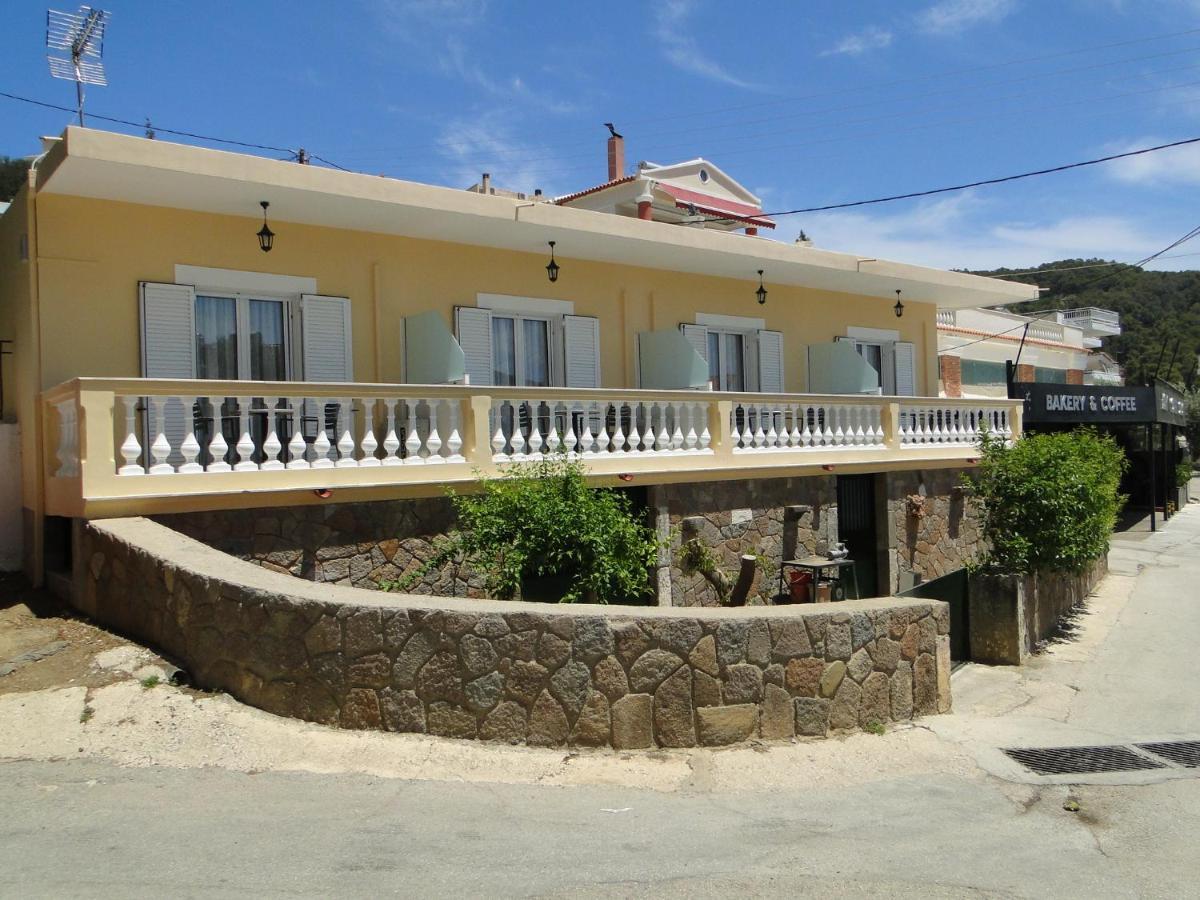Chrysanthe'S Apartments No2 Poros Town Екстер'єр фото