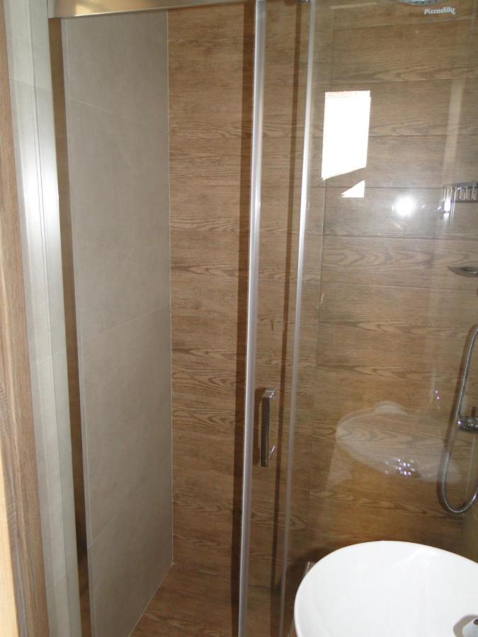 Chrysanthe'S Apartments No2 Poros Town Екстер'єр фото